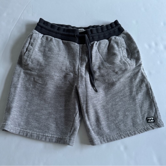 Billabong Shorts - Picture 1 of 6